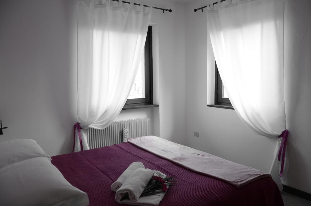 Residence Mezzosole Riva del Garda Cameră foto